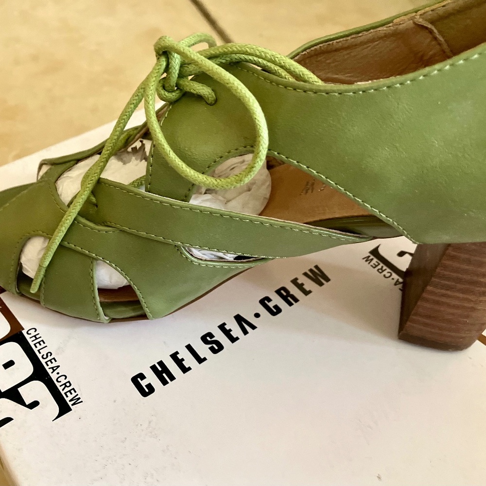 CHELSEA-CREW SHOES - NEW IN BOX - International Size 38